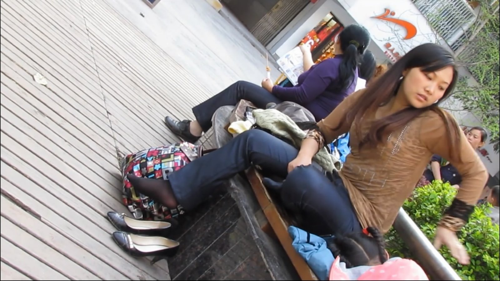 streetsnapnylon[00 01 01][20181202 130236 0]